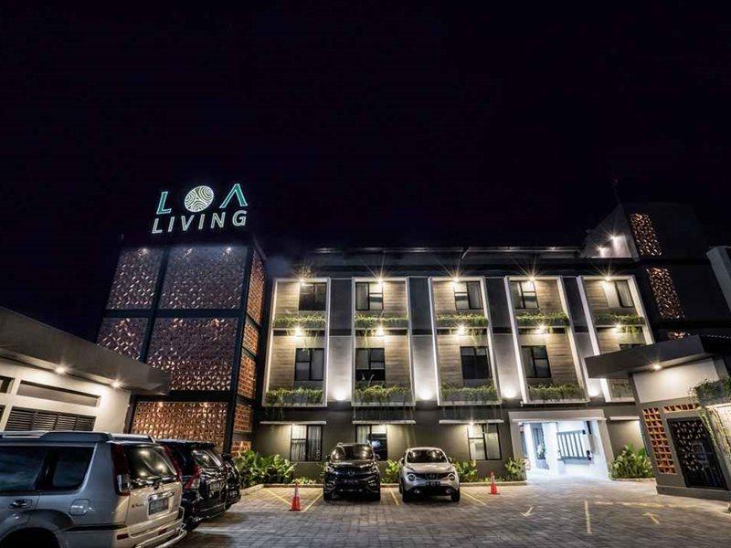 ホテル Loa Living Solo Baru Grogol エクステリア 写真